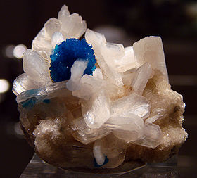 Cavansite sur stilbite 170308.jpg